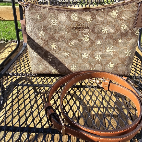 COACH Clara Shoulder Bag In Signature Canvas Leather With Snowflake Print - Picture 6 of 11